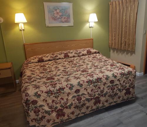 Happy Journey Motel - image 8