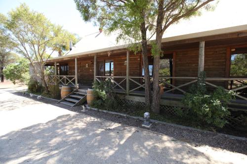 Silverpoint Accommodation