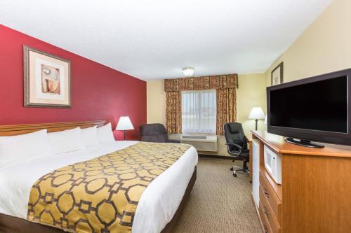 Baymont by Wyndham Fort Dodge - image 2
