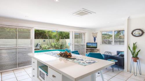 Barefoot in Lennox- Beachfront Pool