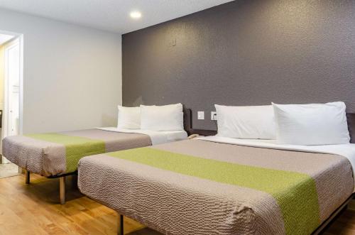 Studio 6-Fresno, CA - Extended Stay