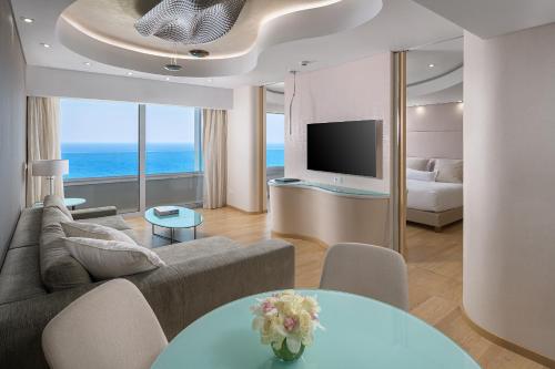 Rodos Palace Hotel - image 2
