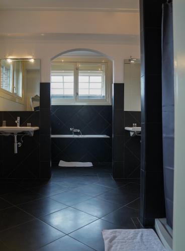 Huis van Bewaring - image 3