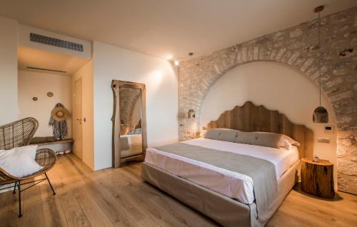 167969098 BASSA MAINA Villas & Suites