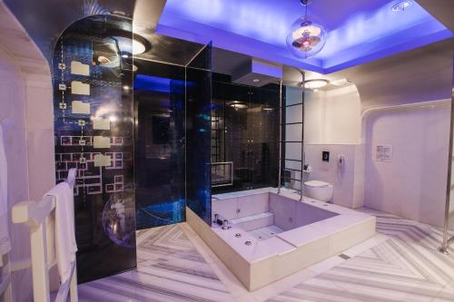 Motel Stars – Taichung, KY