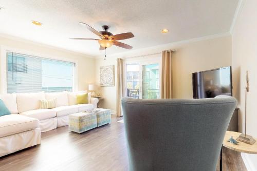 Costa Vista Townhomes #18 - main image