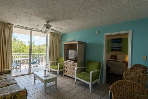 Sunrise Suites Grand Bahama Suite #106 - image 5