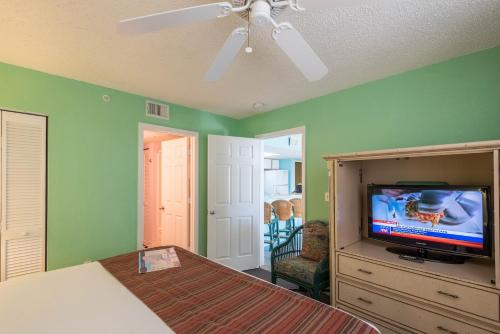 Sunrise Suites Grand Bahama Suite #106 - image 11
