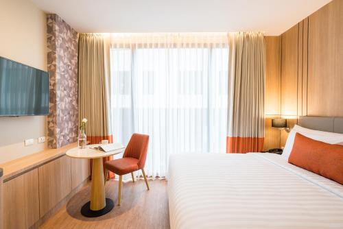 room detail thumbnail 1