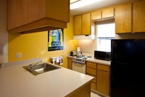 09 Lodge - main image
