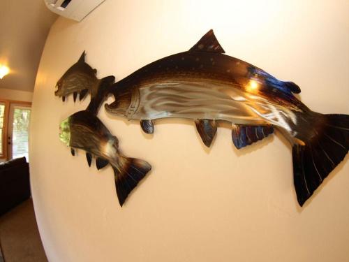 Hutson's Hideaway - image 3