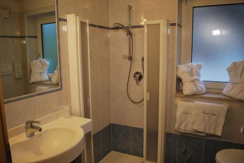 Piccolo Hotel - image 14