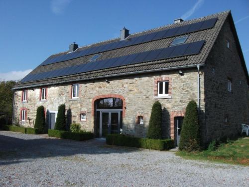 B&B Waimes - Cosy Holiday Home in Sourbrodt with Sauna - Bed and Breakfast Waimes