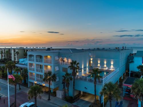 The Palms Oceanfront Hotel in Isle of Palms, USA