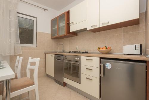 Apartment with Terrace image 10
