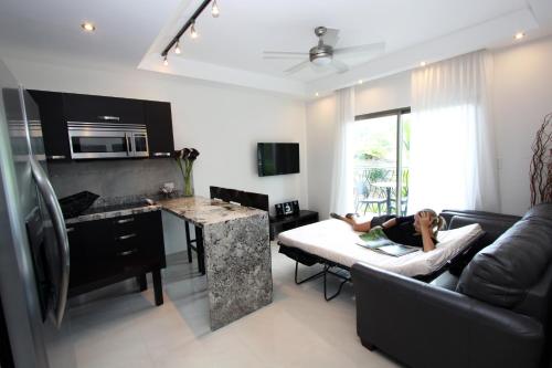 PACIFIC SUITES Boutique Hotel and Bistro