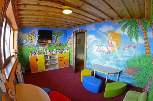 Bērnu klubs, Wellness Penzion Strachan in Zdiara