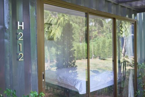 مدخل, HiddenBOX in Muang Nakhon Nayok