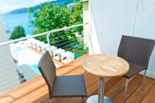 Lake's - My Lake Hotel