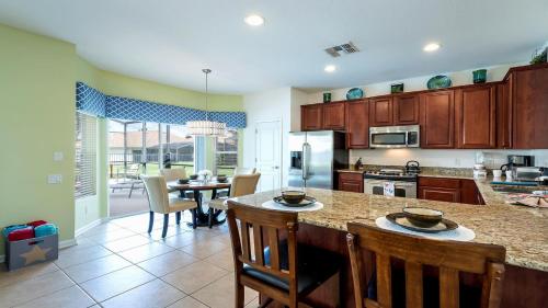 Windsor Hills 6 Bedrooms Pool Villa, 2.5 miles close to Disney - 2536HS in Orlando, USA