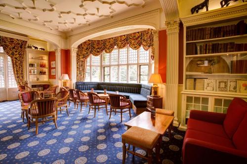 Best Western PLUS Grim's Dyke Hotel - image 7