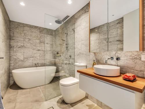 Tamarama Apartments - image 4