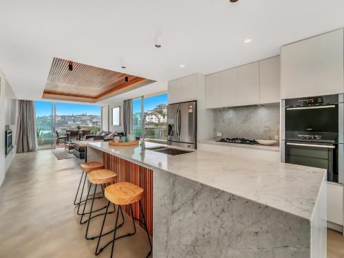 Tamarama Apartments - image 3
