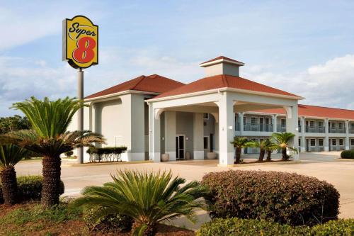 ทัศนียภาพภายนอกโรงแรม, ซูเปอร์ 8 บาย วินด์แฮม เลคชาร์ลส์ นอร์ทอีสต์ (Super 8 By Wyndham Lake Charles Northeast) in เลคชาร์ลส์ (LA)