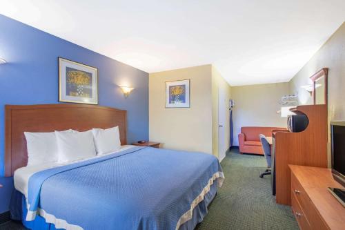 Days Inn by Wyndham Elmsford