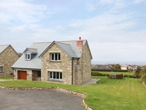Myles View Penzance - image 13