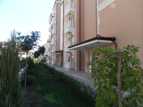 Antorini Apartments - image 5