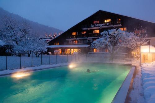 Hôtel La Bergerie - Hôtel - Morzine