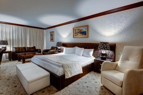 Shiroka Laka Hotel - image 6