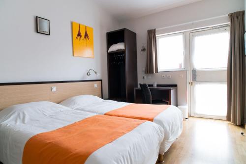 Allotel Allotel is a popular choice amongst travelers in Fos-sur-Mer, whether exploring or just passing through. Featuring a complete list of amenities, guests will find their stay at the property a comfortab