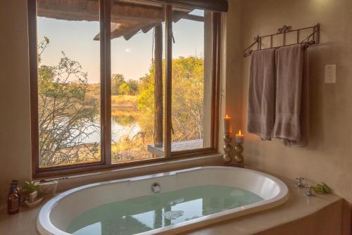 Fürdőszoba, Waterbuck Game Lodge Thornybush Nature Reserve in Thornybush vadrezervátum
