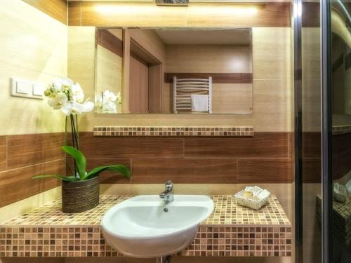 Hotel Korona Tatr - image 6