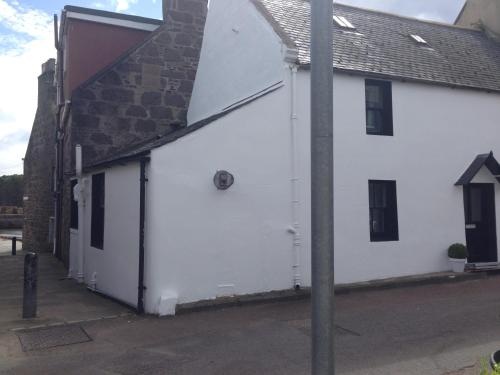 Dunnottar Cottage