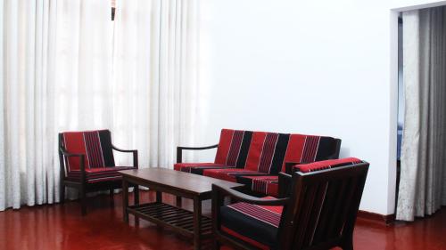 Grand Villa – Anuradhapura, IA