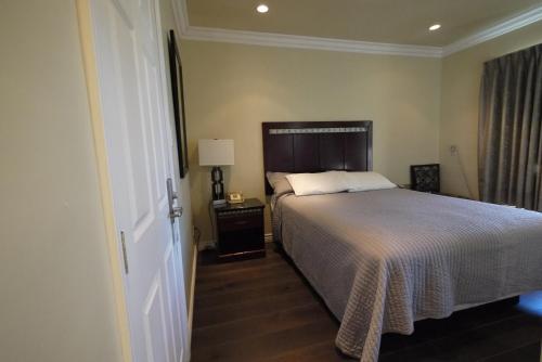 Trylon Hotel - Hollywood - image 10