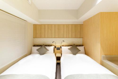 Standard Twin Room - Non-Smoking image 3