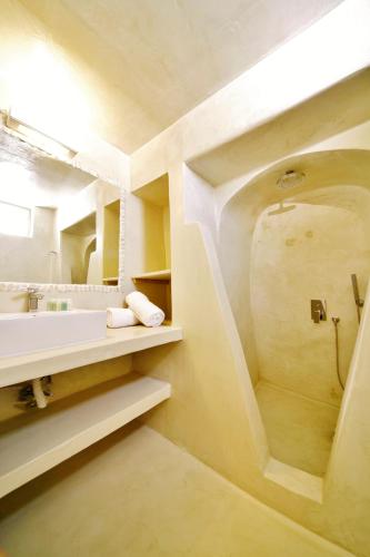 Chroma Suites - image 5