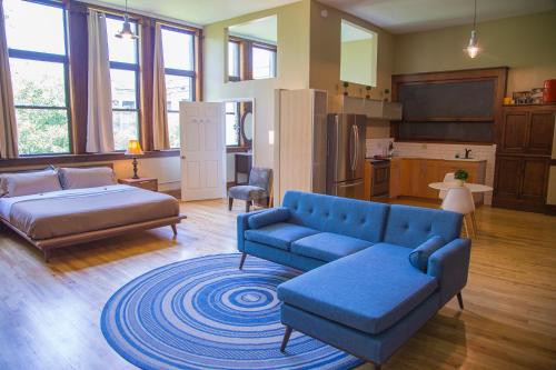 School 31 Lofts — Photo 3