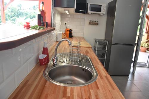 Haut de villa dans son écrin de verdure (Haut de villa dans son ecrin de verdure) in Diamant