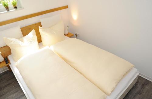 Apartment mit Balkon - image 3