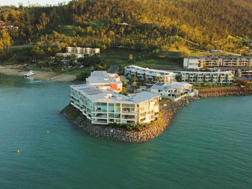 Peninsula Airlie Beach — hotel in 144 Shingley Drive, Cannonvale AU, 4802