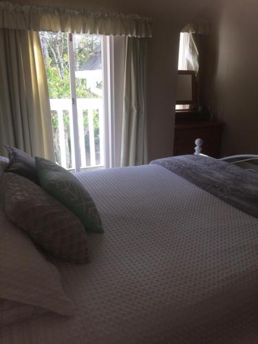 Annandale Manor