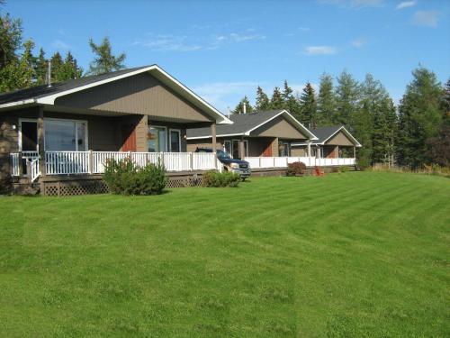 McIntyres Cottages in Baddeck Inlet, Canada