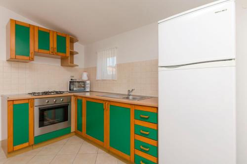 Apartments Marija Jug - image 2