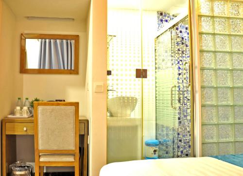 Bathroom, Hotel Star Shell in Male City and Airport