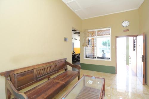 RedDoorz Near PRPP Marina Semarang in เวสต์เซมารัง